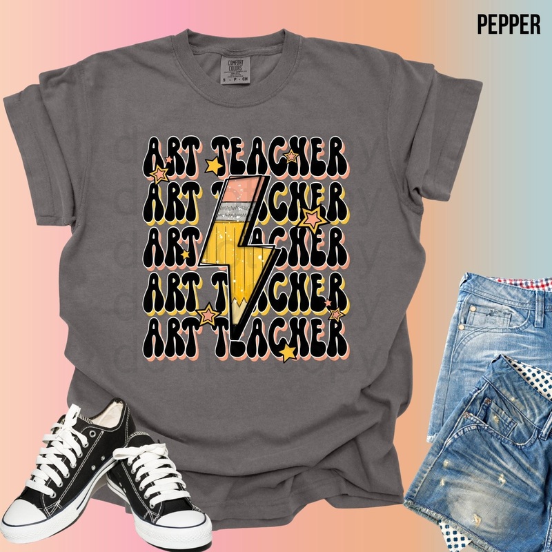ART TEACHER RETRO PENCIL|Pocket 3.5″-4″|Infant|Toddler|Youth 8.5|Adult 11″|Adult 12″
