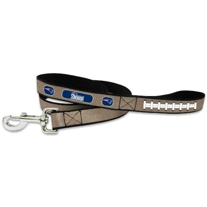 Gamewear New England Patriots Reflective Football Pet Leash Size Small
