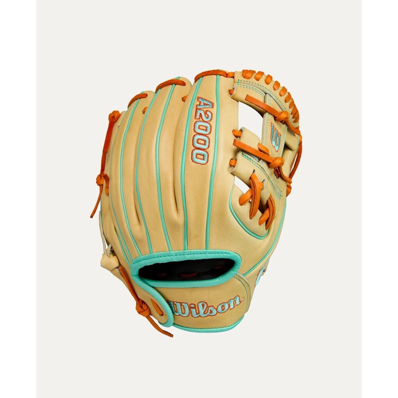 2025 Wilson A2000 Summer DP15 11.5 Infield Baseball Glove