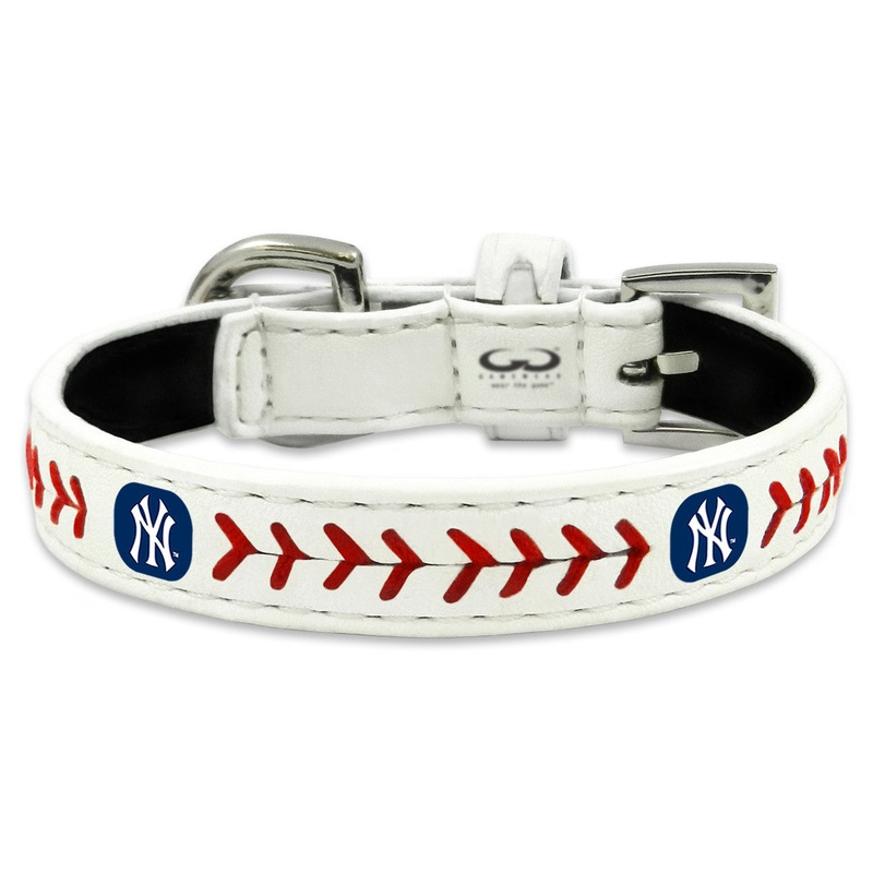 Gamewear New York Yankees Classic Leather Baseball Pet Collar Size Toy